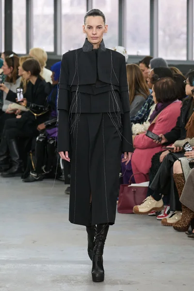Look 43